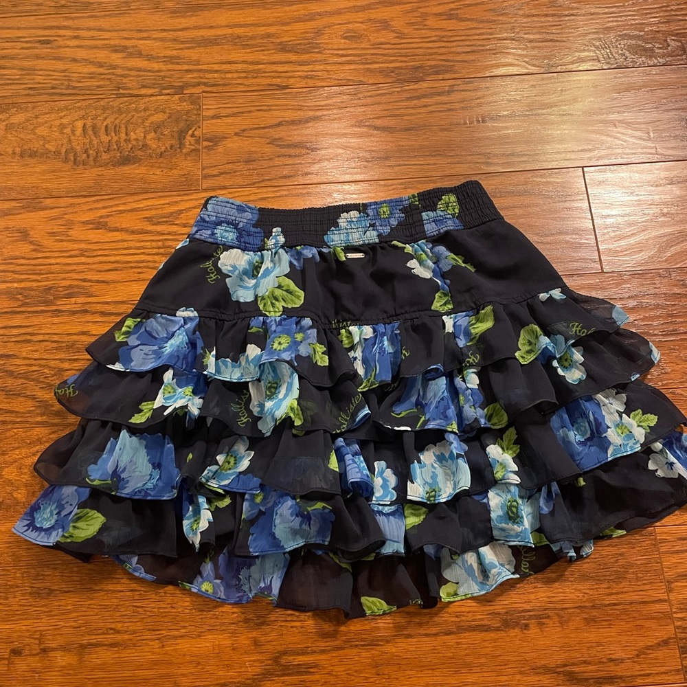 Hollister skirt